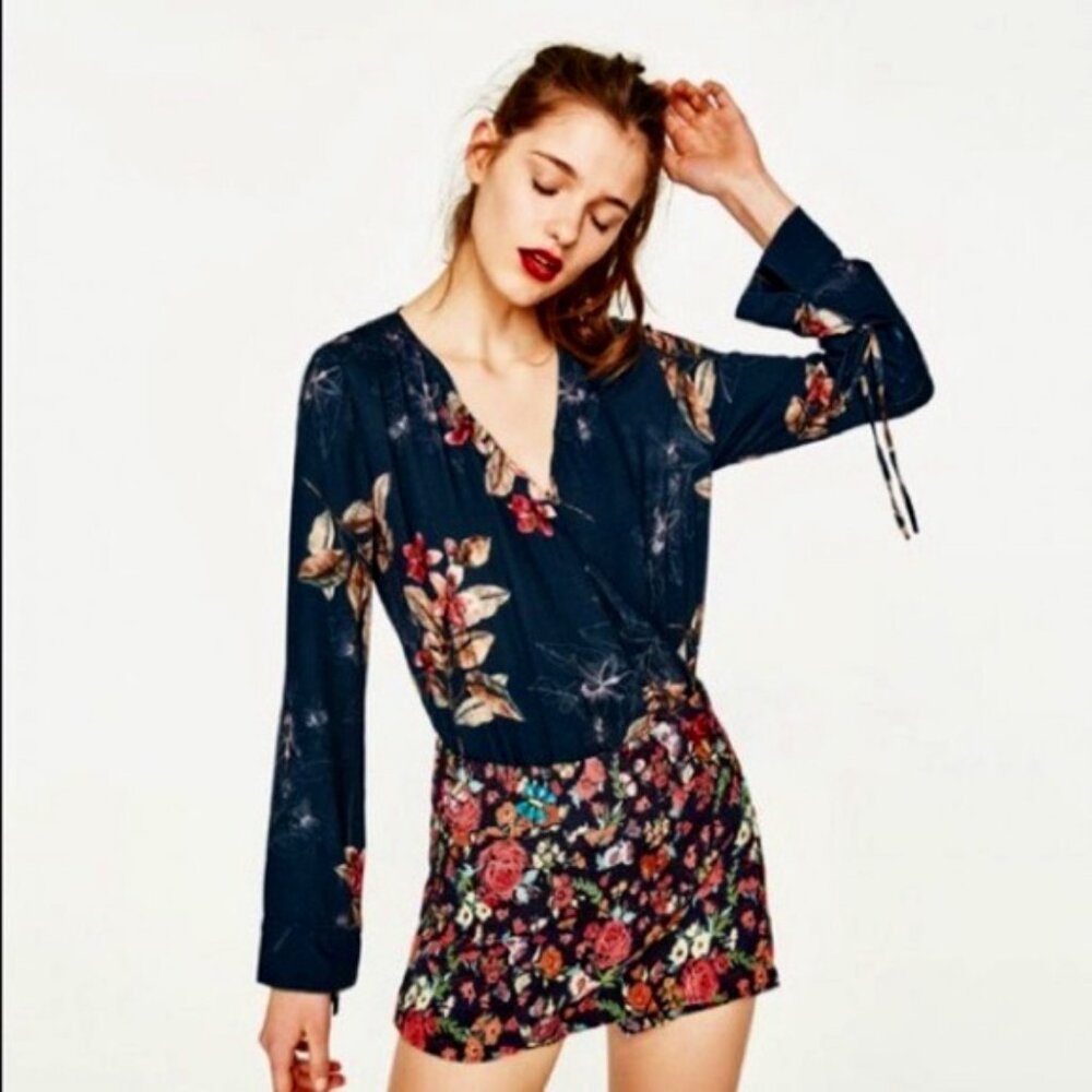 Zara Floral Blue/Pink Long Sleeve Bodysuit Size XS